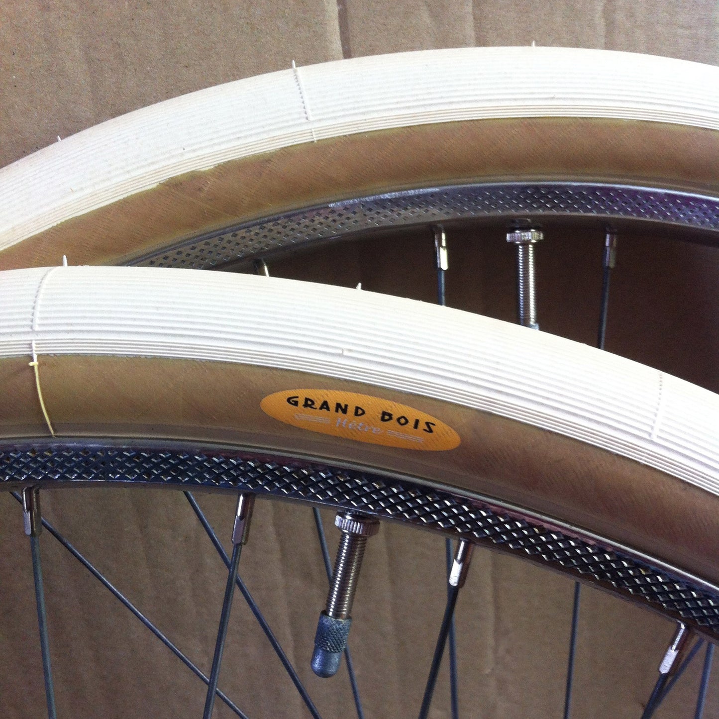 Grand Bois Blanc 650x42B Tire