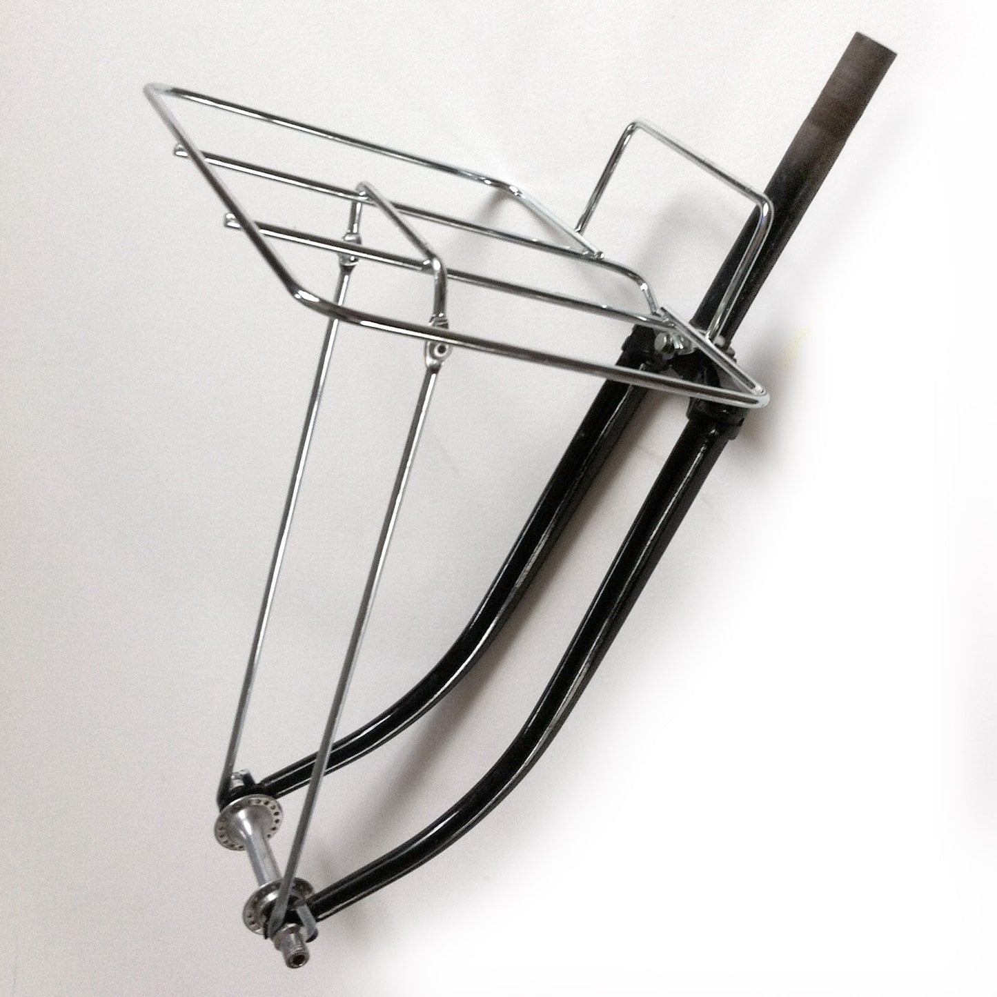 Front luggage rack carrier