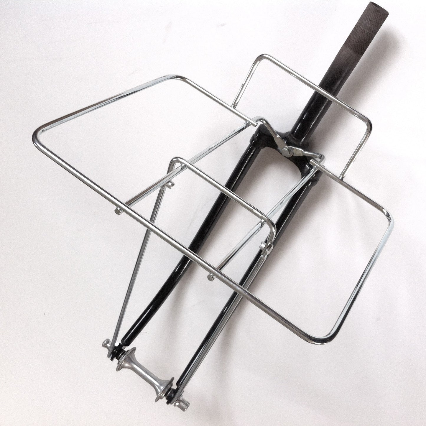 Front luggage rack carrier