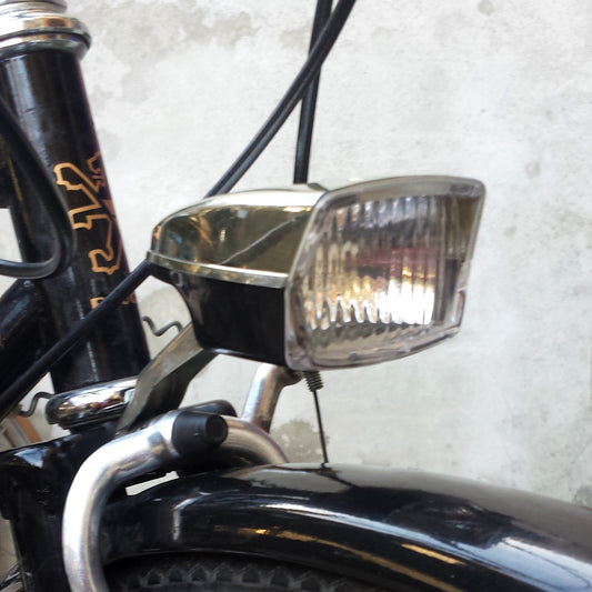 Chrome headlight for dynamo