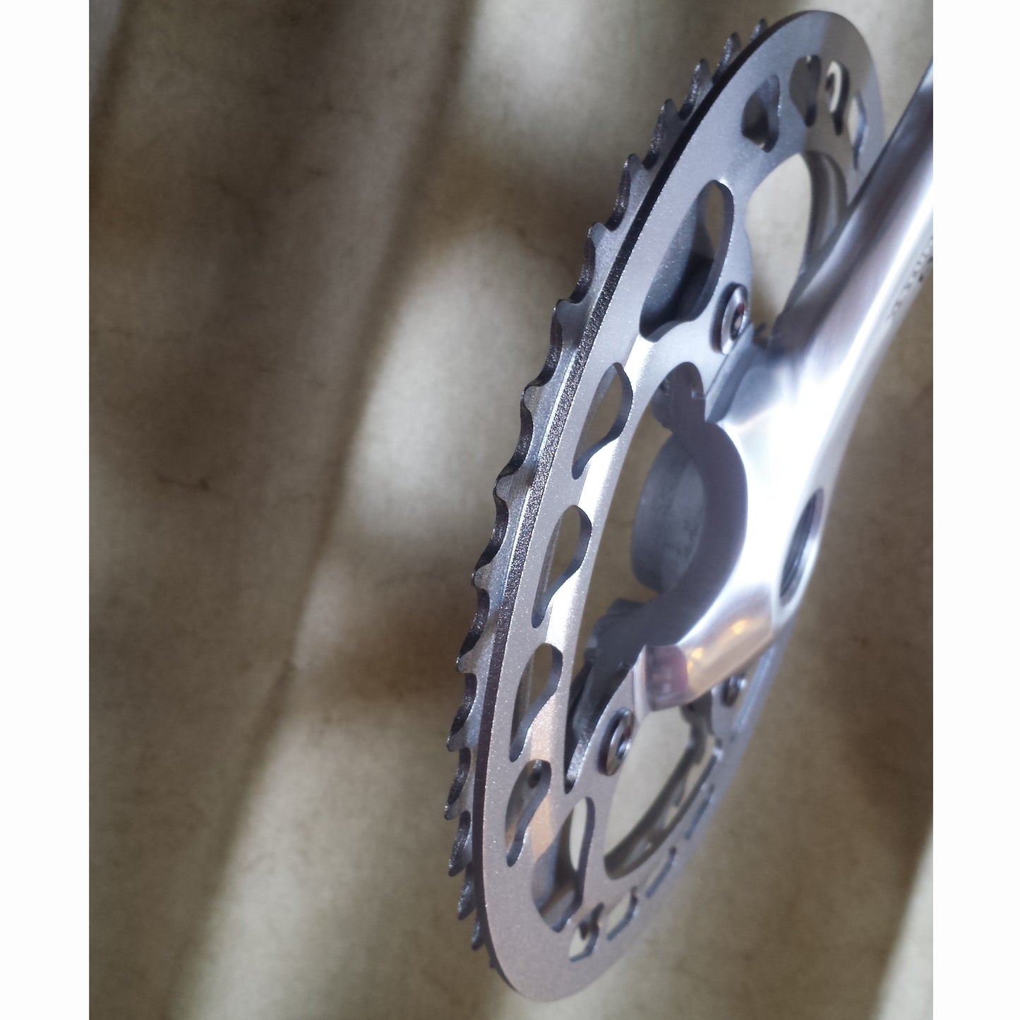 Single speed crankset with chain guard 