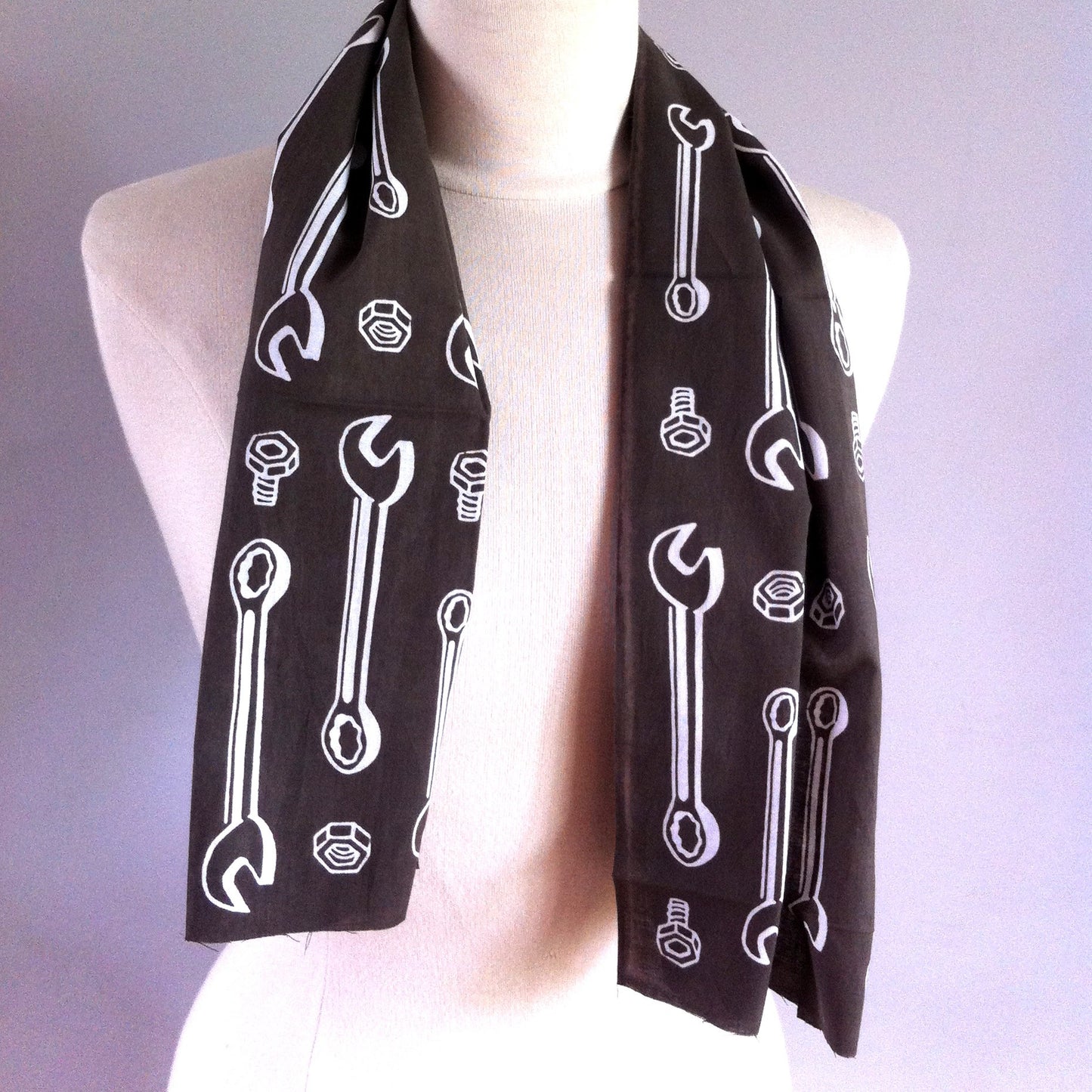 Foulard japonais motif Outils.